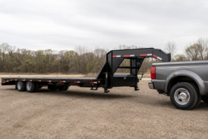 Read more about the article Bumper Pull vs Gooseneck Trailer: Which Is Right for You?